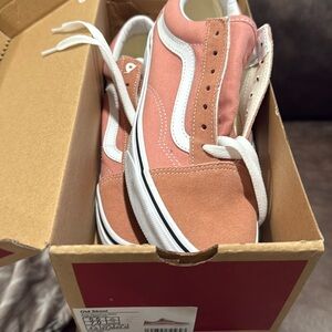 Brand new Vans size 7 ladies